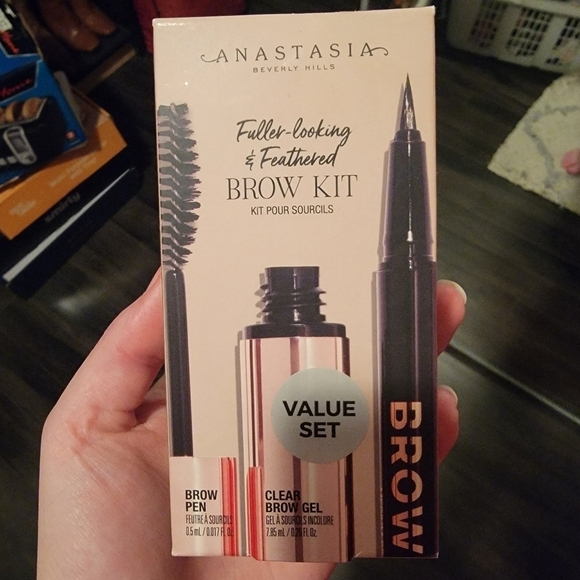 NWT Anastasia Beverly Hills Taupe Fuller Looking & Feathered Brow Kit - Picture 5 of 7